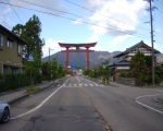 有名な彌彦神社の大鳥居