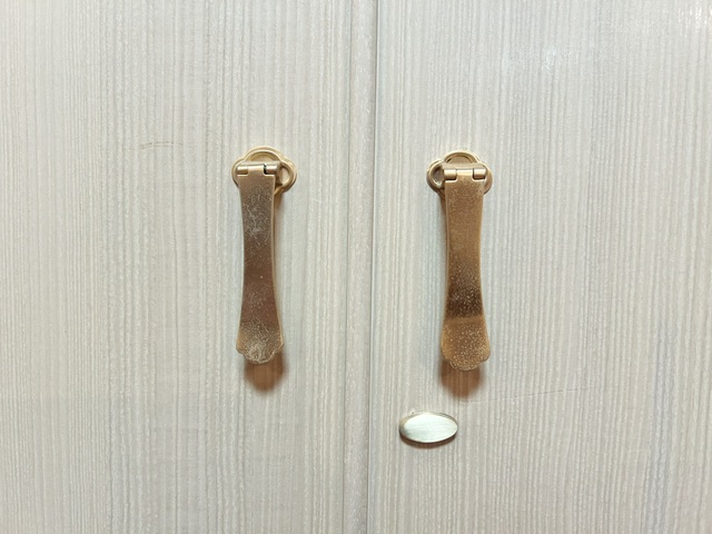 アウトレット総桐大開箪笥上置付き鈴石金具画像 アウトレット総桐大開箪笥上置付き鈴石金具画像